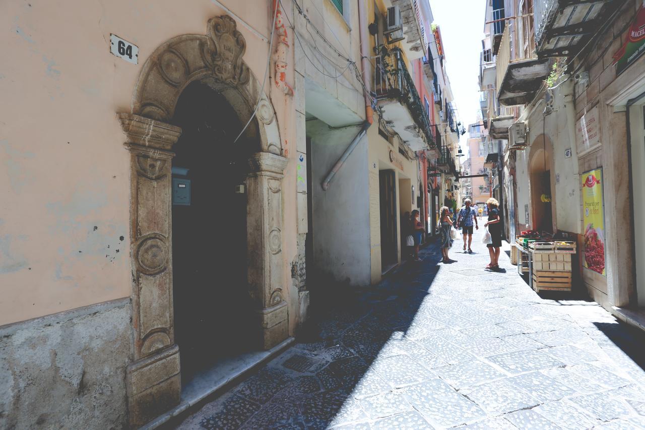 Il Viaggiatore Via Indipendenza 2 加埃塔 外观 照片