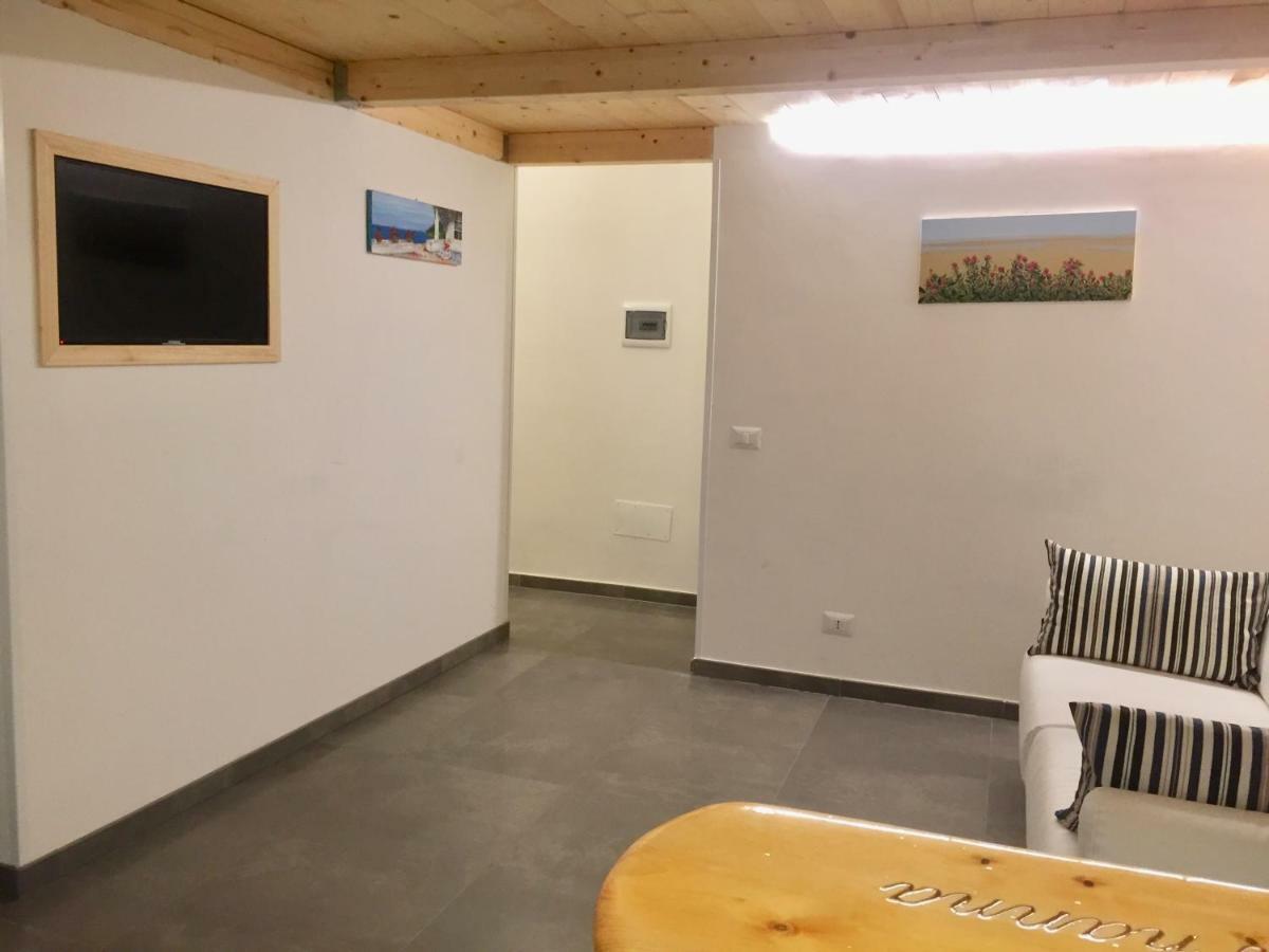 Il Viaggiatore Via Indipendenza 2 加埃塔 外观 照片